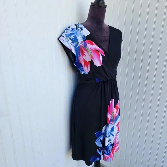 T Tahari Womens Sheath Knee Length Dress Blue Red Black Floral Stretch Zip Sz S - Picture 2 of 11